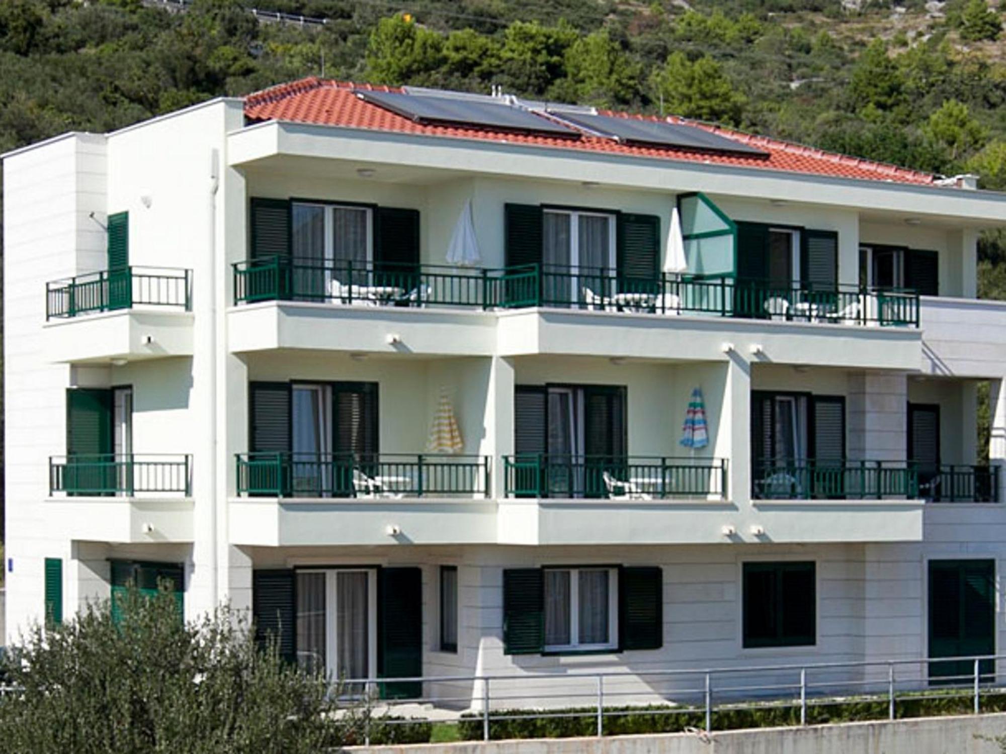 Apartments By The Sea Igrane, Makarska - 17292 Exterior photo