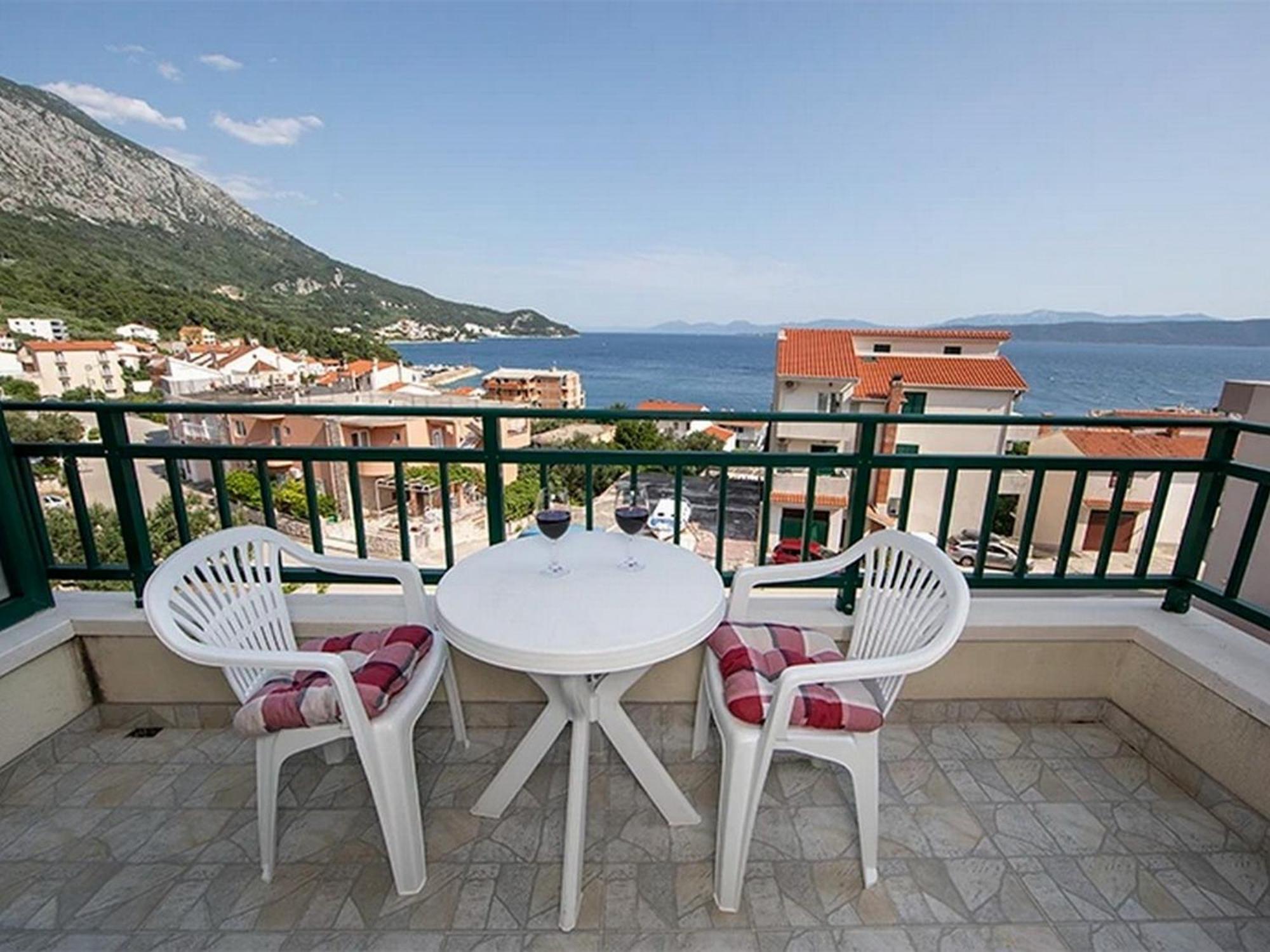 Apartments By The Sea Igrane, Makarska - 17292 Exterior photo