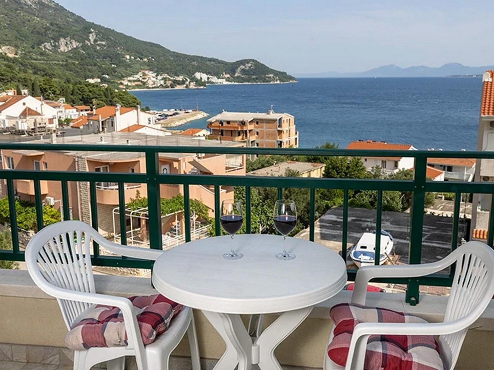 Apartments By The Sea Igrane, Makarska - 17292 Exterior photo