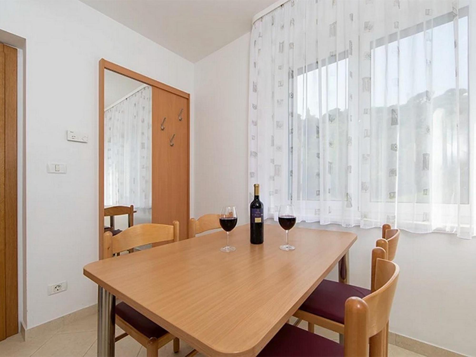 Apartments By The Sea Igrane, Makarska - 17292 Exterior photo
