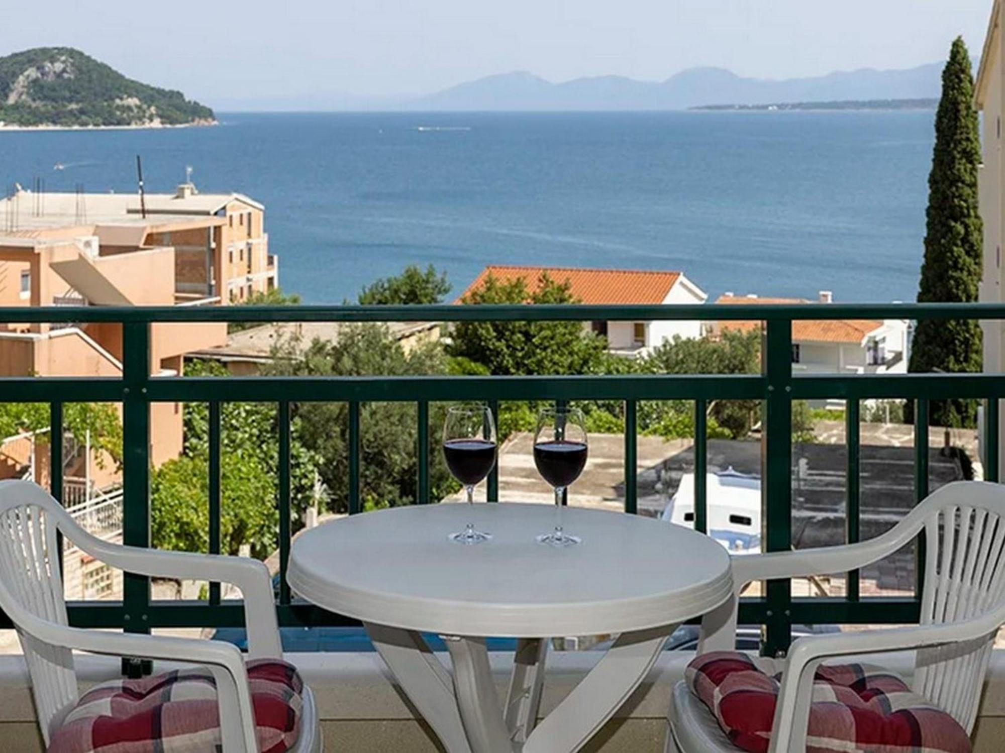 Apartments By The Sea Igrane, Makarska - 17292 Exterior photo